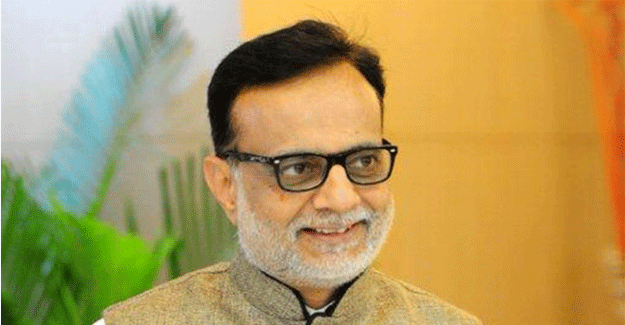 Revenue Secretary Hasmukh Adhia Addresses Textile Traders’ GST Concerns